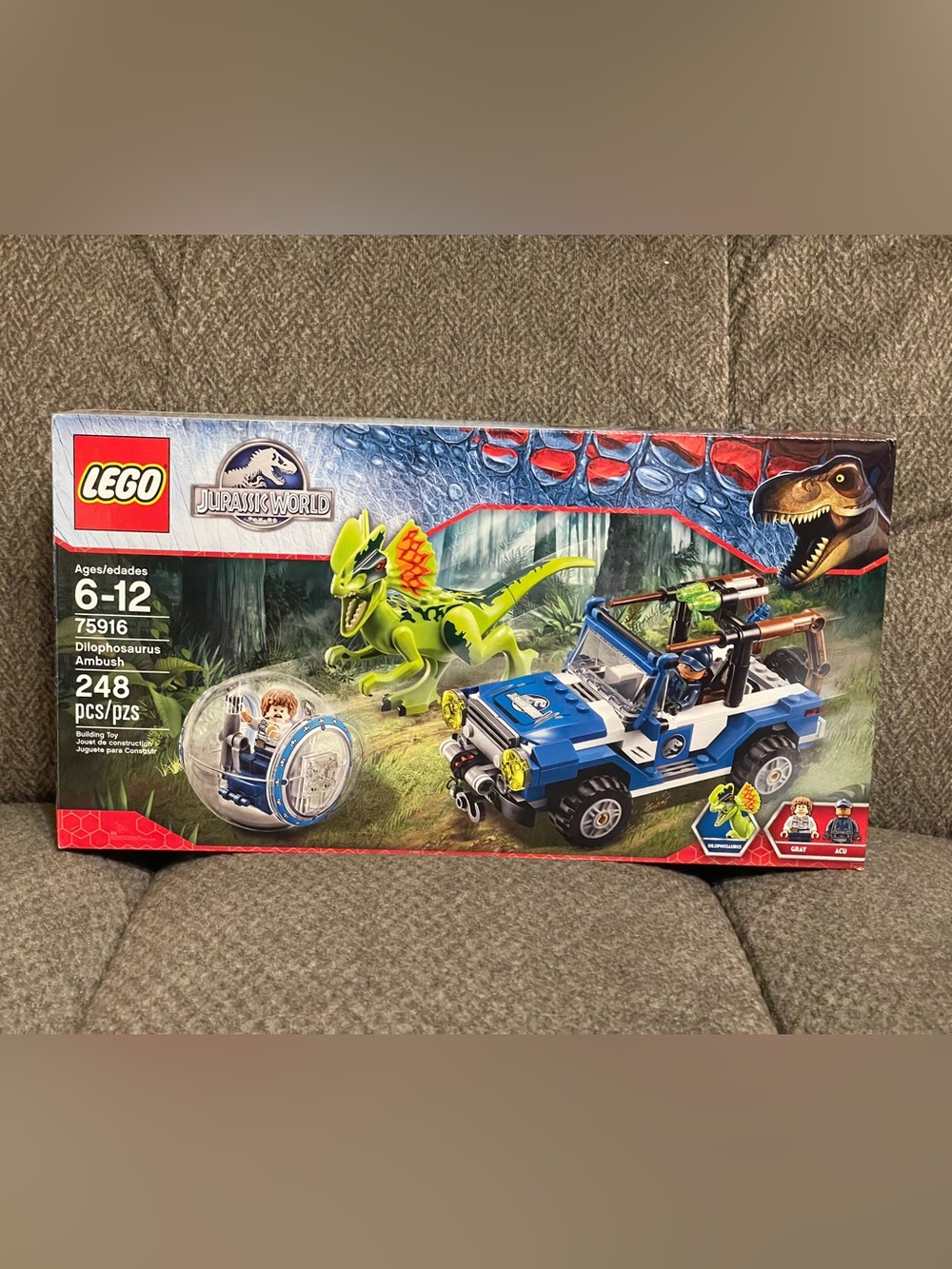 LEGO Jurassic World 75916 Dilophosaurus Anbush never opened & retired.